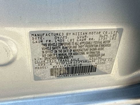 Used 2025 Nissan Versa SV FWD image 27
