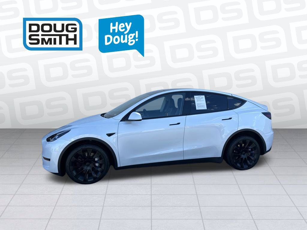 Used 2025 Tesla Model Y Long Range AWD/4WD image 2