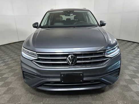 Used 2024 Volkswagen Tiguan SE image 8