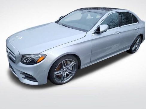 Used 2019 Mercedes-Benz E 300 4MATIC image 9