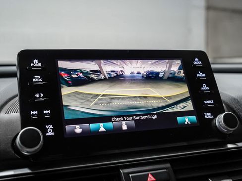 Used 2018 Honda Accord EX image 26