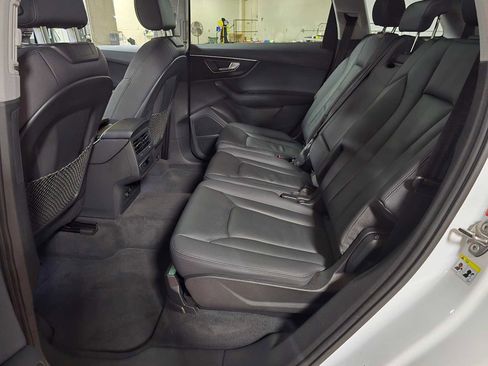 Used 2023 Audi Q7 3.0T Premium Plus image 19