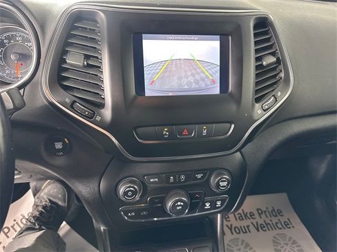 Certified 2021 Jeep Cherokee Latitude Lux image 29