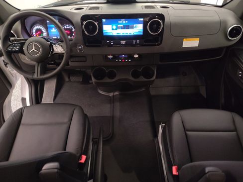 New 2026 Mercedes-Benz Sprinter 2500 image 12