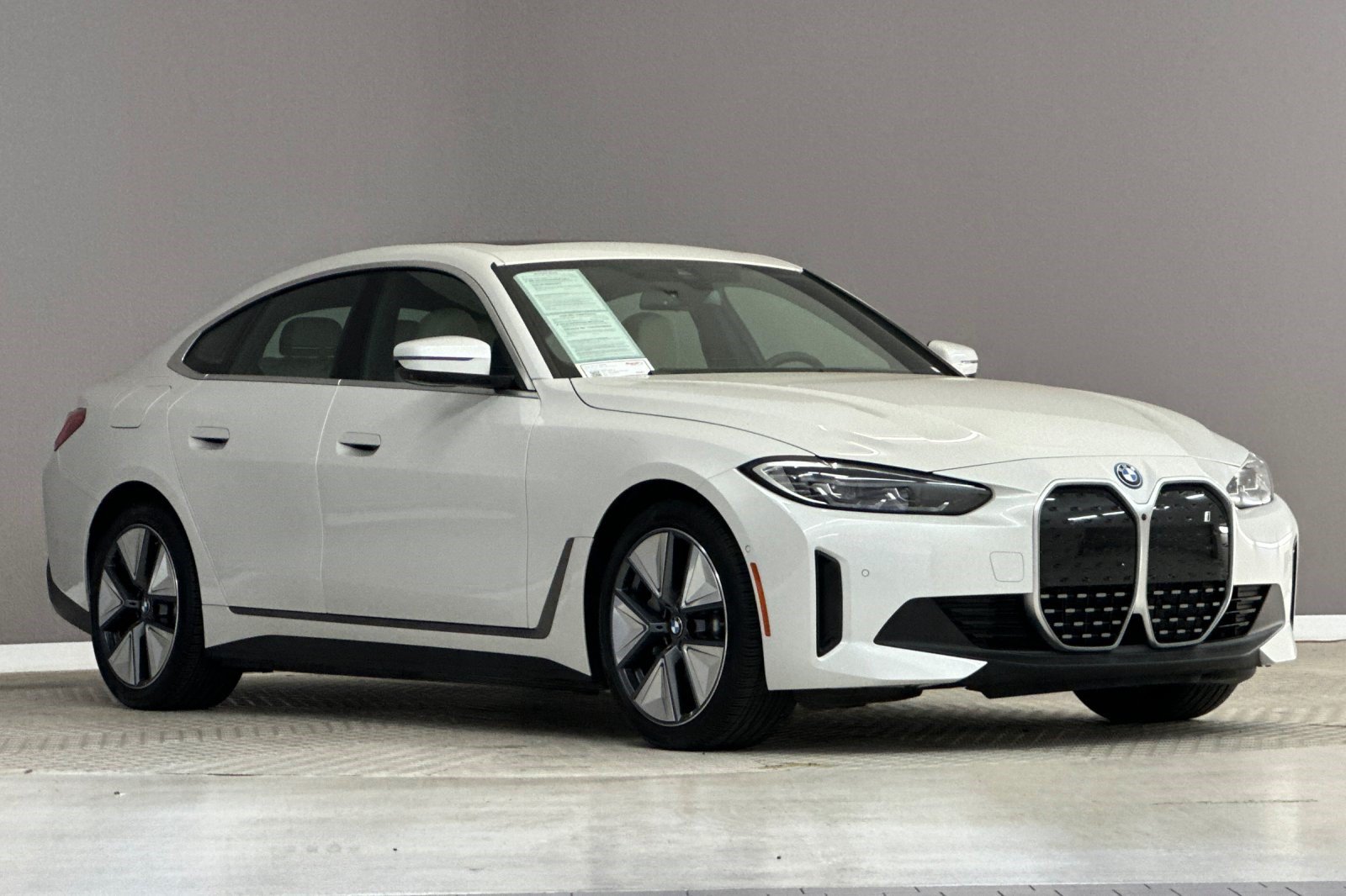 Certified 2023 BMW i4 eDrive40 w/ Premium Package RWD image 6