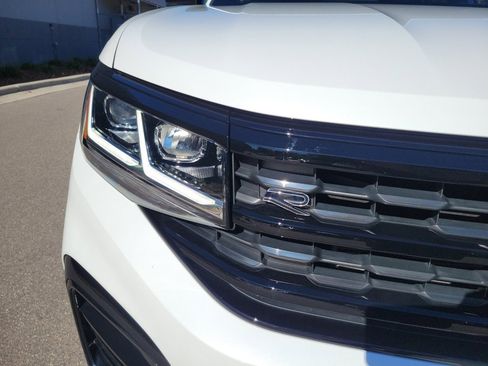 Certified 2023 Volkswagen Atlas Cross Sport SEL R-Line image 28