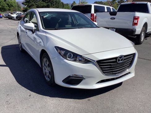 Used 2016 MAZDA MAZDA3 i Sport FWD image 6