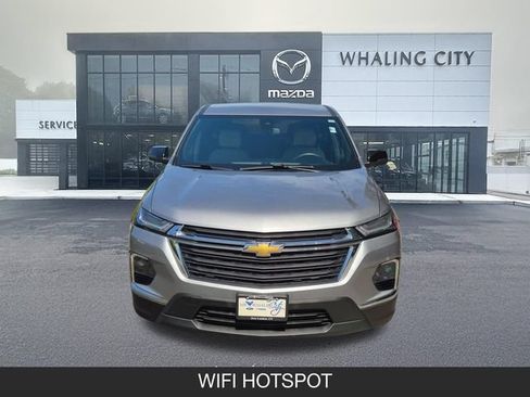 Used 2023 Chevrolet Traverse LS AWD/4WD image 2