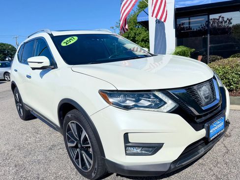 Used 2017 Nissan Rogue SL w/ SL Premium Package AWD/4WD image 8