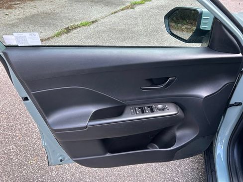 Used 2024 Hyundai Kona SEL FWD image 13