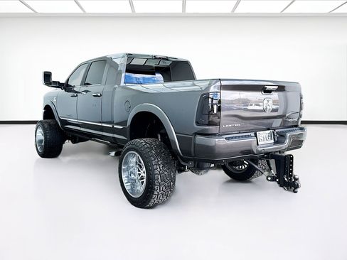 Used 2022 RAM 2500 Limited w/ Towing Technology Group image 6
