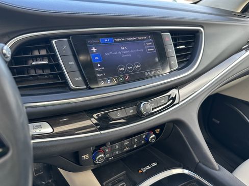 Used 2022 Buick Enclave Premium w/ Experience Buick Package image 18