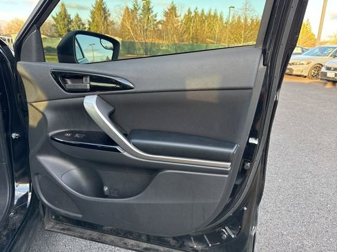 Used 2022 Mitsubishi Eclipse Cross LE image 25