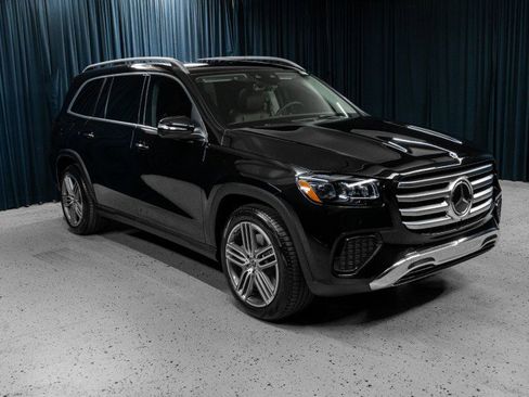 New 2026 Mercedes-Benz GLS 450 450 4MATIC® SUV image 3