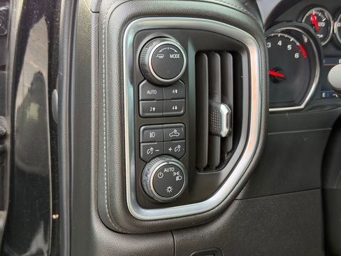 Used 2021 Chevrolet Silverado 1500 LT Trail Boss AWD/4WD image 17
