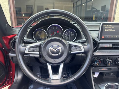Used 2017 MAZDA MX-5 Miata Club w/ Brembo/BBS Package image 18