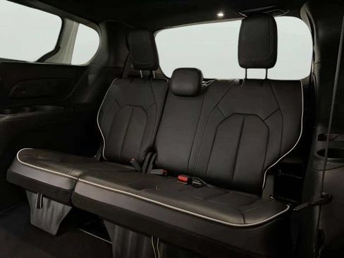 Used 2026 Chrysler Pacifica Limited w/ S Appearance Package FWD image 50