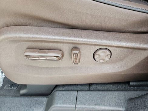 New 2026 Honda Odyssey Touring image 9