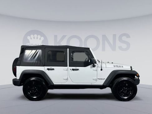 Used 2016 Jeep Wrangler Unlimited Willys image 8