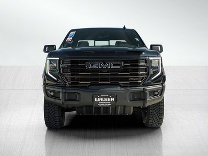 New 2026 GMC Sierra 1500 AT4X w/ LPO, Black Badging Package