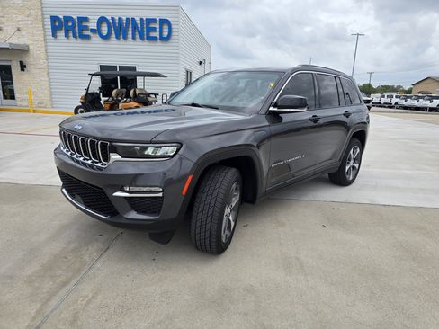 Used 2022 Jeep Grand Cherokee Limited 4xe AWD/4WD image 3