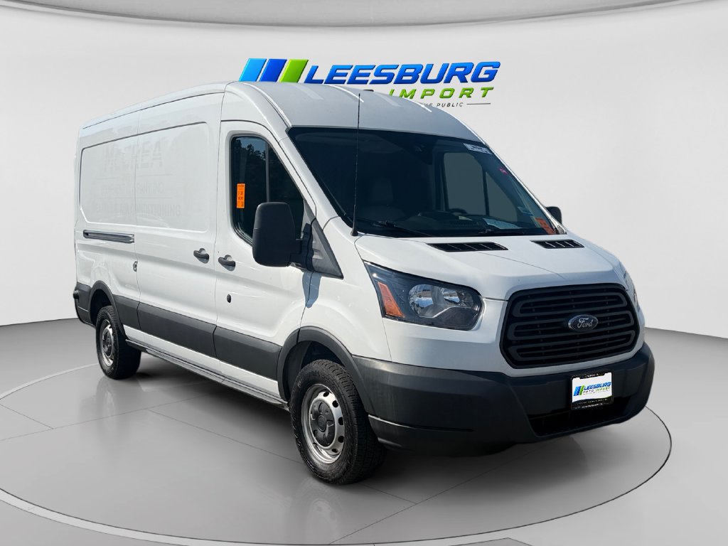 Used 2018 Ford Transit 250 148 Medium Roof RWD image 5