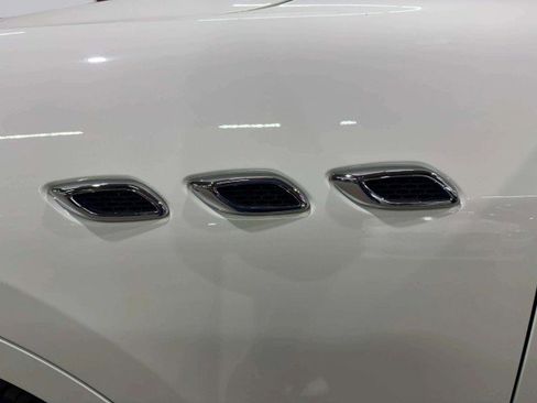 Used 2017 Maserati Levante S image 62