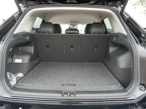 Certified 2025 Volkswagen Tiguan SE AWD/4WD image 18