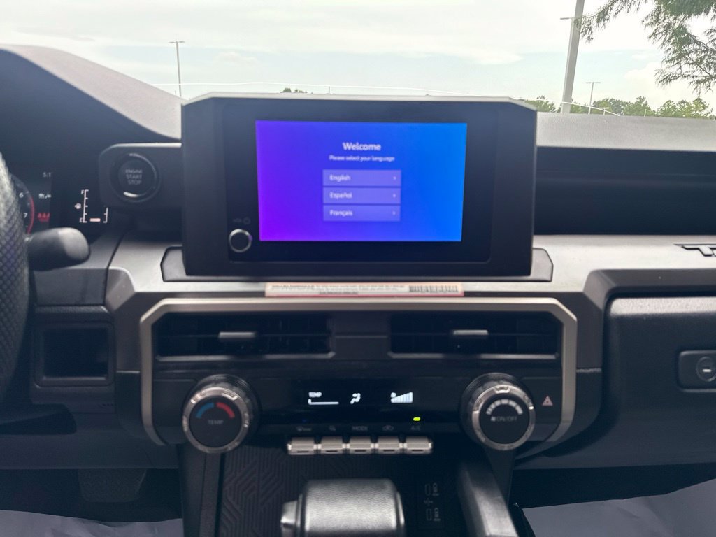 Used 2024 Toyota Tacoma SR5 AWD/4WD image 18
