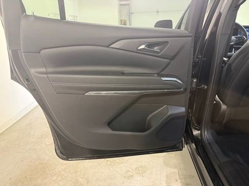 Certified 2025 Chevrolet Traverse LT image 23