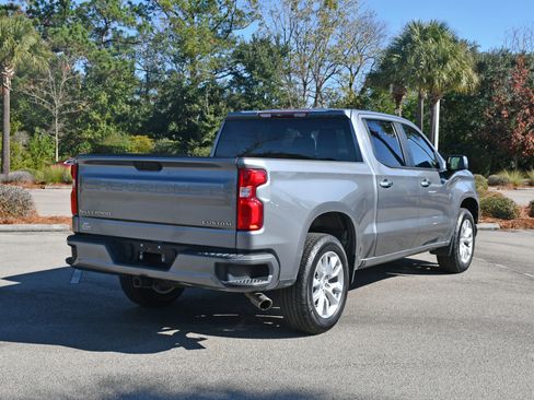 Used 2021 Chevrolet Silverado 1500 Custom image 3