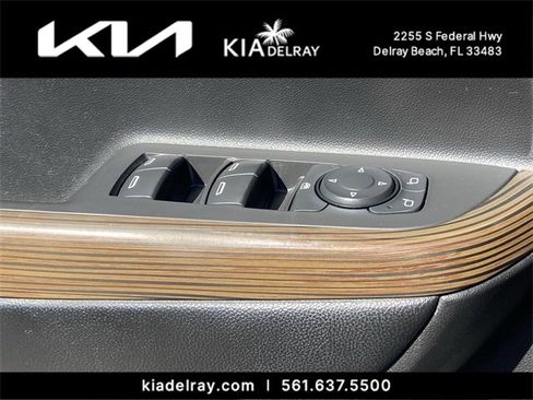 Used 2019 GMC Acadia SLE image 15