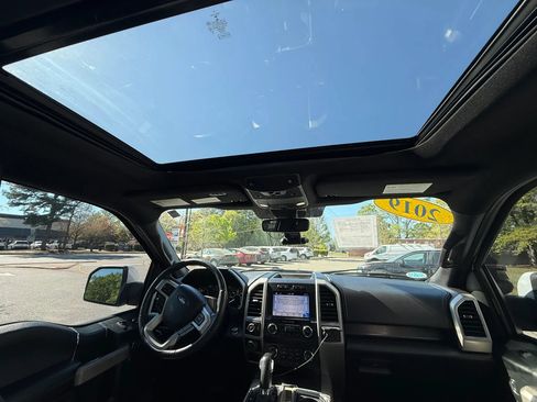 Used 2019 Ford F150 Lariat AWD/4WD image 24