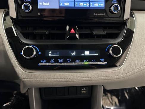 Certified 2022 Toyota Corolla Cross L FWD image 35