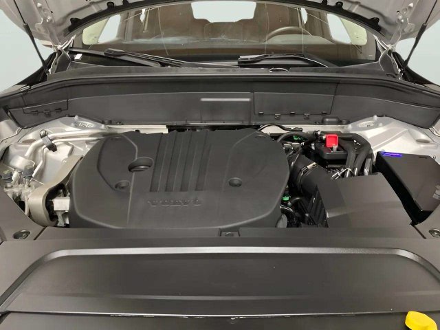 Used 2025 Volvo XC90 B5 Core AWD/4WD image 91