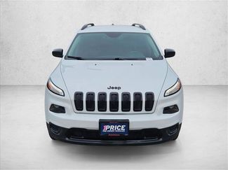 Used 2017 Jeep Cherokee Altitude video 2