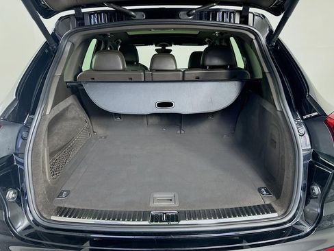 Used 2017 Porsche Cayenne Platinum Edition image 18