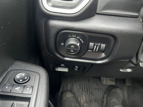 Used 2019 RAM 1500 Big Horn image 36