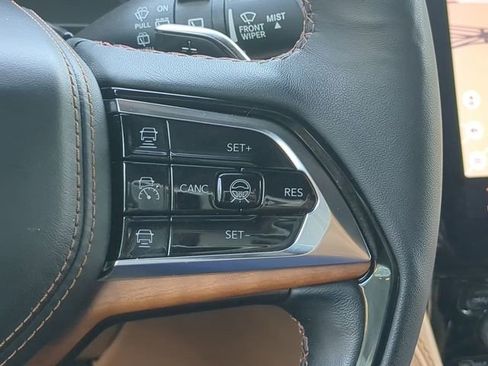 Certified 2023 Jeep Grand Cherokee L Summit AWD/4WD image 34