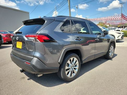 Used 2021 Toyota RAV4 XLE Premium FWD image 23