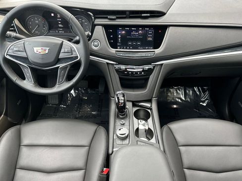 Used 2026 Cadillac XT5 Premium Luxury FWD image 16