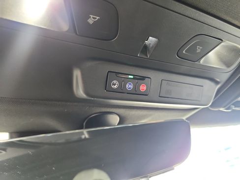 Used 2019 Chevrolet Camaro ZL1 image 17