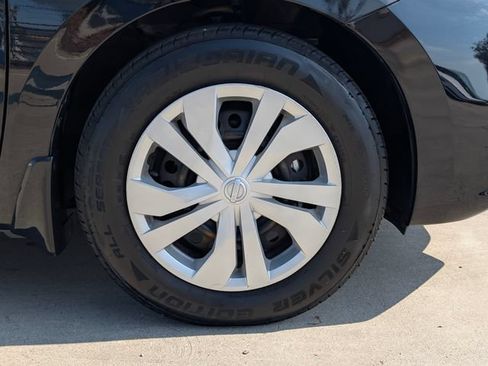 Used 2021 Nissan Versa S FWD image 8