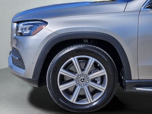 Used 2021 Mercedes-Benz GLS 450 4MATIC image 31
