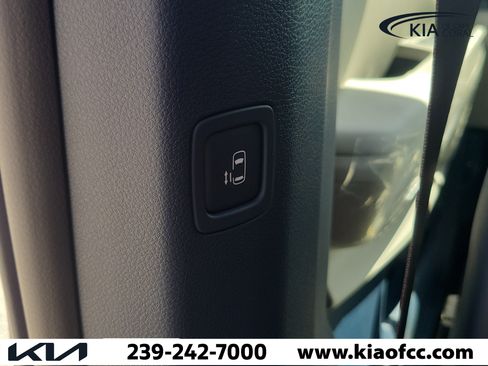 New 2026 Kia Carnival EX FWD image 15
