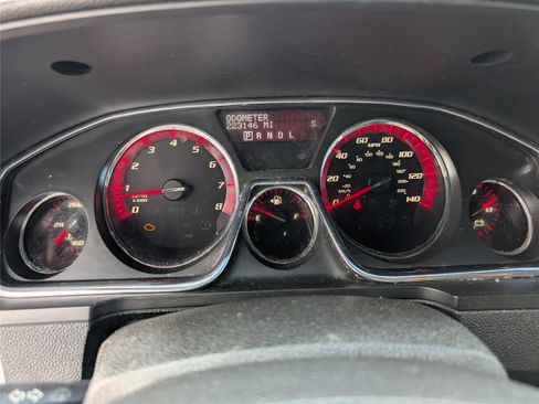 Used 2014 GMC Acadia SLE FWD image 19