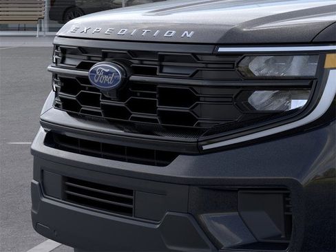 New 2026 Ford Expedition Active image 17