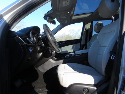 Used 2017 Mercedes-Benz GLE 350 4MATIC image 10