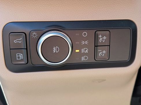 Used 2020 Ford Escape Titanium w/ Titanium Premium Package 2.0 image 17