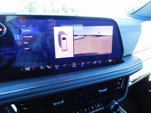 New 2025 Chevrolet Suburban Premier image 47